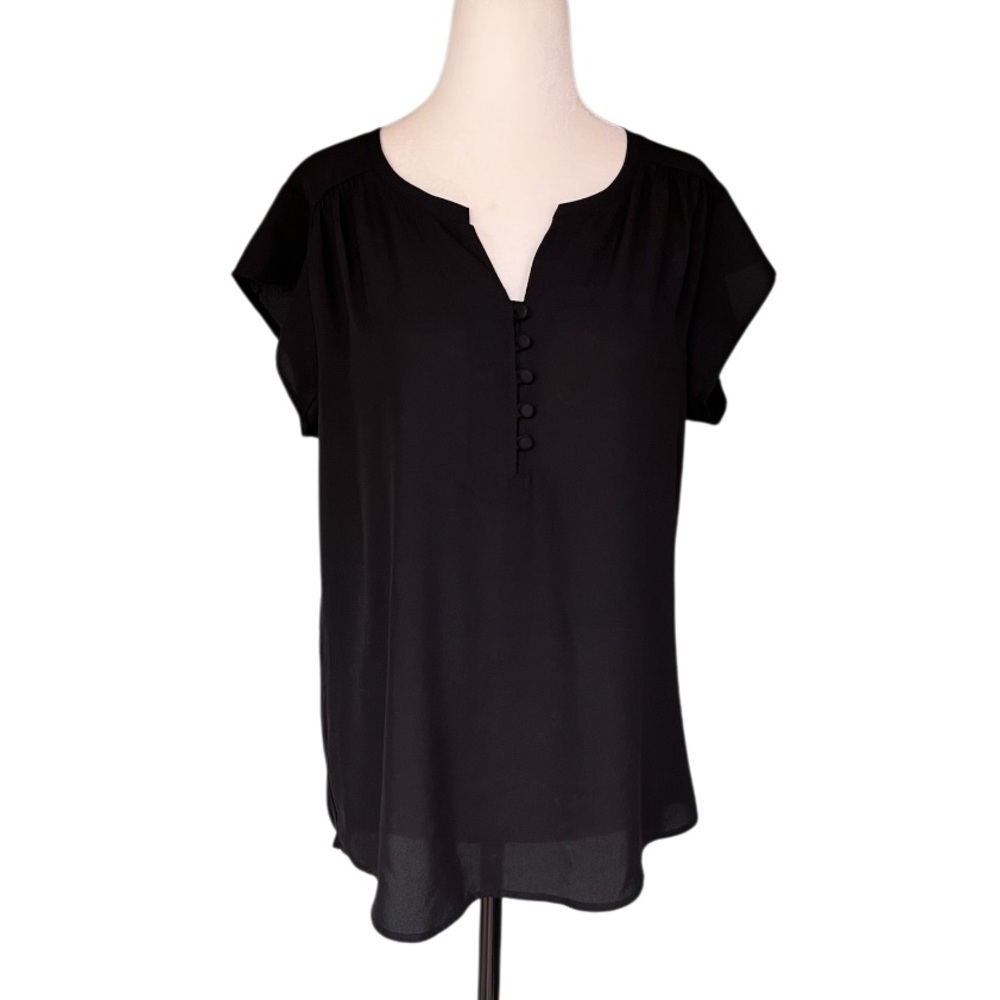🌟3/$25 🌟Lilly Morgan Black Button-Front Women's Blouse